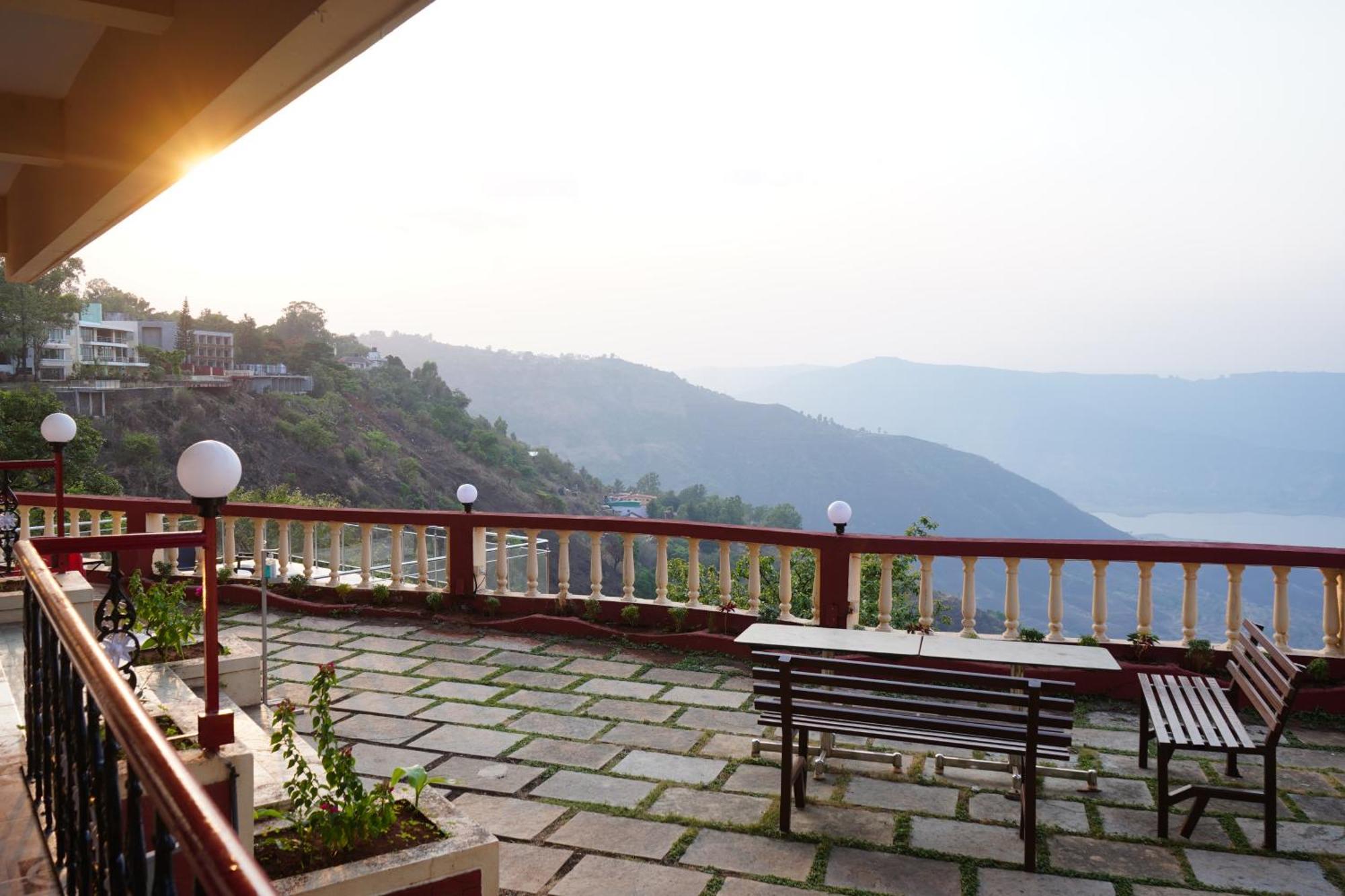 Sharayu Holidays Valley View Panchgani Exterior photo